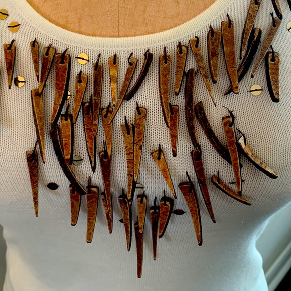 Bandolera cream fine knit tank top with wood and sequin beading. Lightly worn - Picture 2 of 6